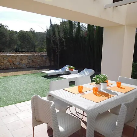 Las Colinas Resort